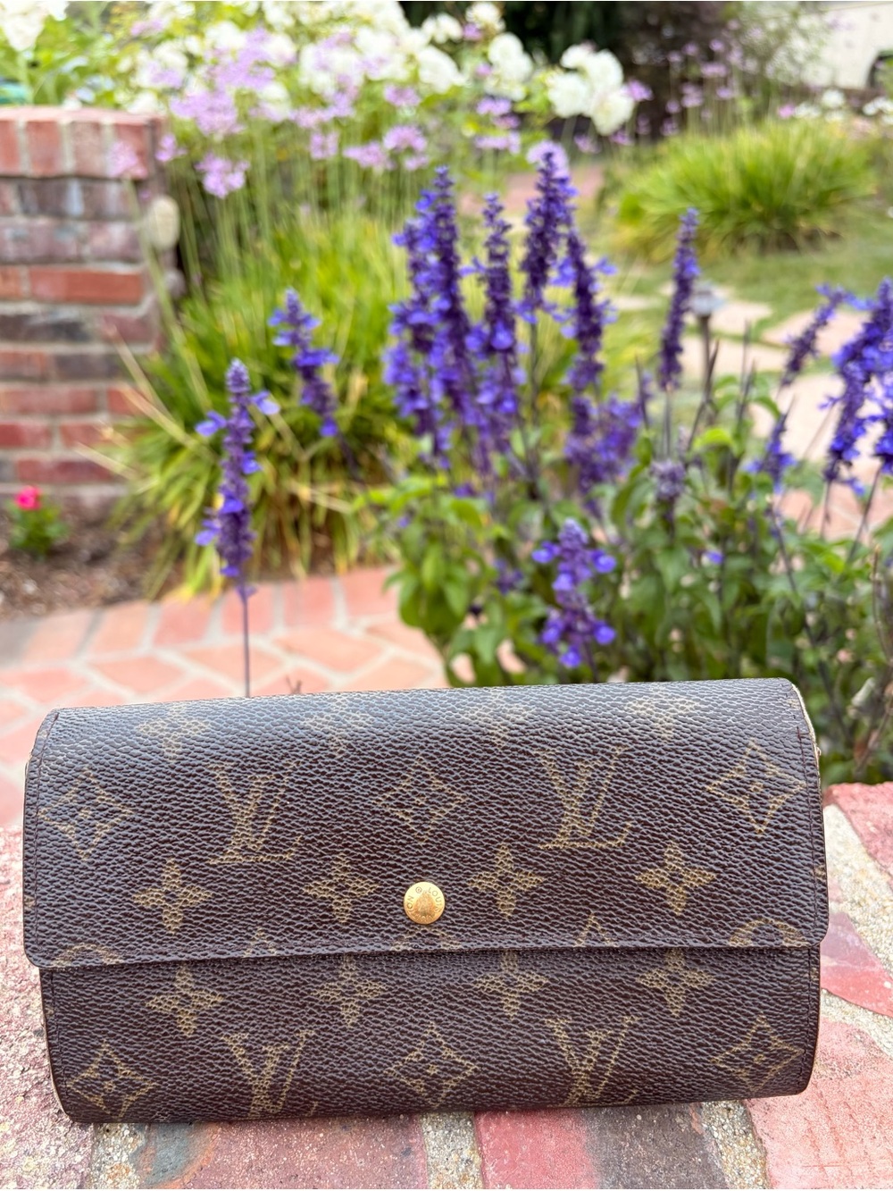 Authentic Louis Vuitton Monogram Long Wallet 1995 DateCode Spain Damaged